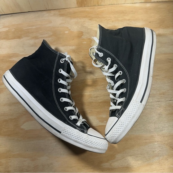 Converse Black High-Top Sneakers Men’s Size 12 - Picture 3 of 7